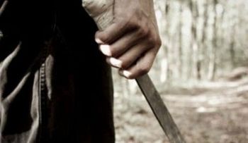 Joven le da varios machetazos a su tío de 72 años, en Hato Mayor