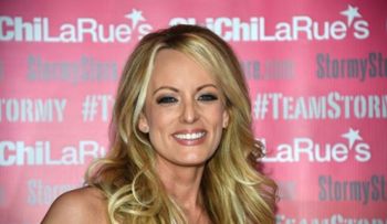 Juez rechaza pedido exabogado de Donald Trump para silenciar a Stormy Daniels
