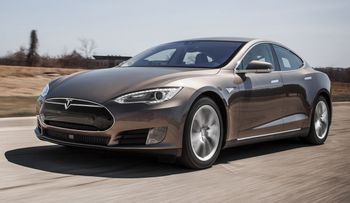 Tesla vs. Google: una guerra por los autos del futuro