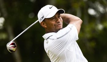 Tiger Woods vuelve a liderar lista Forbes de atletas mejor pagados del mundo
