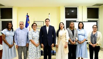 Ministerio Salud realiza panel para sensibilizar sobre personas como problema de salud pública
