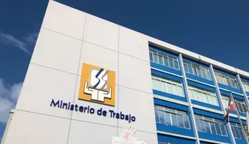 Abinader pide convocatoria del CNS "lo antes posible", para mejorar sueldos de empleados