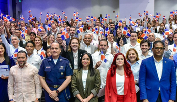 Interior y Policía juramenta a 149 nuevos ciudadanos dominicanos