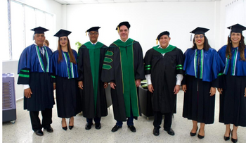 Luis Abinader encabeza graduación en ISA San Juan