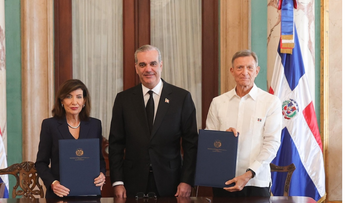 Abinader y Hochul se comprometen a impulsar inversiones