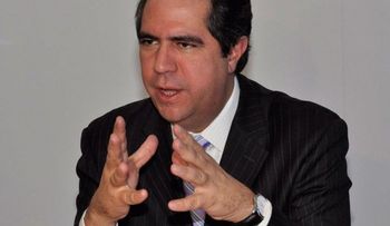 Francisco Javier rifará un penthouse y una yipeta del 2014