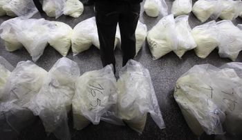 Tribunal condena a 5 años española por tráfico de cocaína