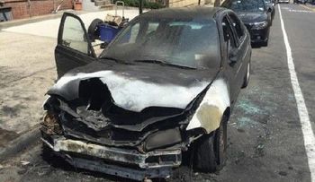 Carro explota y se incendia en el Alto Manhattan