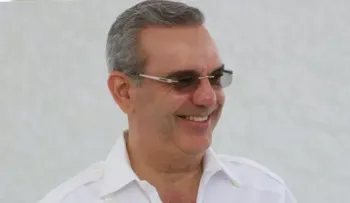 Presidente Abinader felicita al equipo dominicano Tigres del Licey 