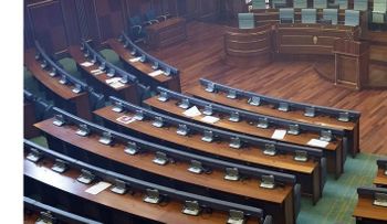 Kosovo elige presidente tras cuatro meses de bloqueo institucional.