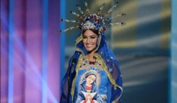 Traje típico de Miss República Dominicana, entre los peores del Universo