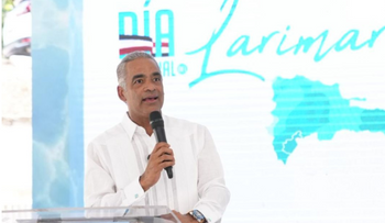 Joel Santos anunció que los mineros de larimar ya tienen seguro de vida colectivo