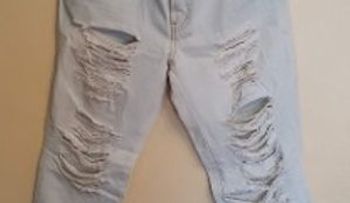 La ropa rasgada, usadas y de color negro puedes atraer energías negativas