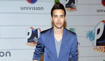 Prince Royce vuelve a arrasar en Premios Juventud