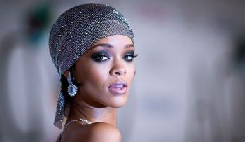 Rihanna organiza baile caritativo 