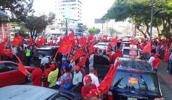 Reformistas realizan protesta en parque La Lira por manipulación de encuestas