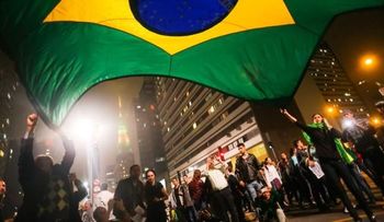 Las protestas continúan en Brasil en medio de un clima de final de Copa