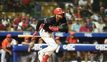 Leones pierden por la mínima, pero dominan la final 2-1