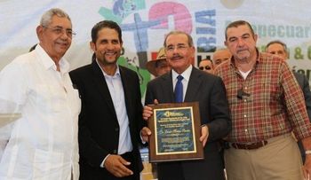 Ganaderos del Norte reconocen a Danilo Medina en inicio Feria Agropecuaria