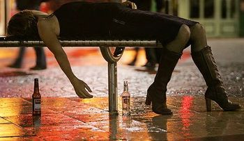 4 señales para identificar a un alcohólico