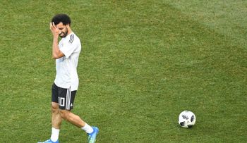 â??Estoy con Salahâ?: fanáticos le piden a la estrella del fútbol egipcio no retirarse de la selección nacional