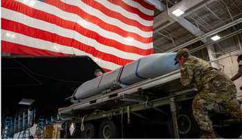 Donald Trump afirma que EE. UU. tiene armamento "casi ilimitado"