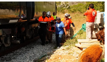 Descarrilamiento de tren en Oaxaca deja 13 muertos y 98 heridos