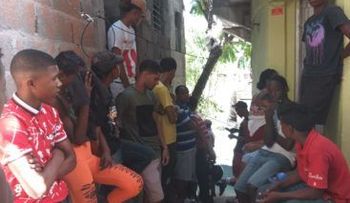 Encuentran niño asesinado de varias puñaladas en el Ensanche Isabelita
