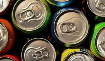 Jueza le prohíbe a un hombre tomar su refresco favorito