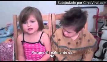 El comenzó a hacerle esto a su hermanita y la madre quedó en Shock (VIDEO)