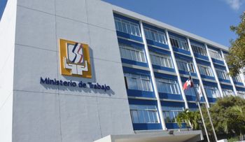 Ministerio de Trabajo convoca a sectores para acuerdo sobre ajuste salarial