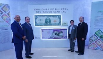 BCRD inaugura exposición de billetes por el aniversario de Mella y la Restauración