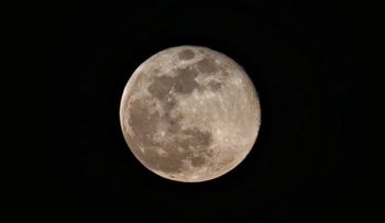 Cómo se formó la luna, científicos lo revelan 