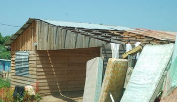 Ventarrón en Mao dejó casas destechadas y daños al tendido eléctrico