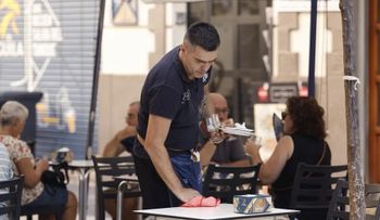 Tasa desempleo de la eurozona se mantuvo en el 6,2 % en junio