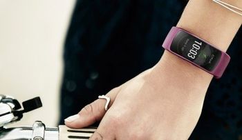Samsung lanza pulsera deportiva con GPS