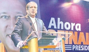 Reinaldo promete ampliar revolución educativa de Danilo 