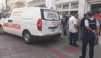 Mujer asesinada en joyería era madre de tres hijos; PN busca dos personas que tiene identificada