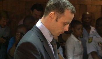 Pistorius irá a juicio el año próximo por homicidio premeditado