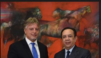 Gobernador Valdez Albizu recibe al representante del BM; conversan sobre tópicos económicos 