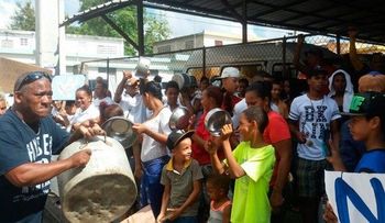 Cacerolazos contra los altos precios en Moca