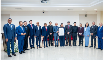 Senado honra a René Fortunato por su legado