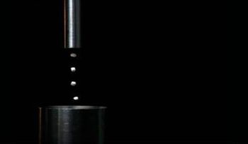 Científicos logran que objetos leviten deparados con ondas de sonido