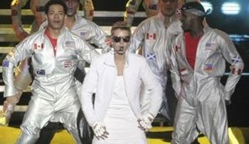 Bieber enfrenta cargos por robo y lesiones en Argentina