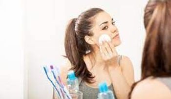 Aceite de almendras en la cara reduce las ojeras y previene el envejecimiento