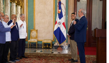 Abinader juramenta comisión de veeduría deportiva