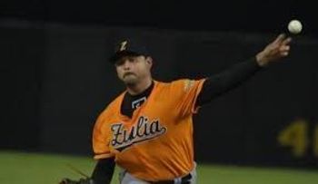 Aguilas contratan relevista Jake Sánchez; contrarían a Esteben Haro