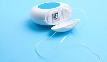 Hilo dental ayuda a combatir enfermedad encías y la caries