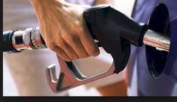 Precios de combustibles bajan entre RD$1.00 y RD$2.20