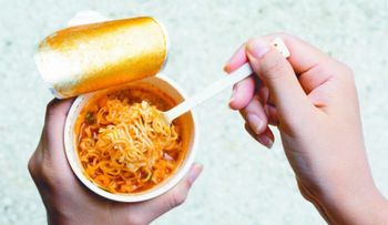 Las sopas instantáneas producen obesidad, diabetes y otras enfermedades; los niños por ningún motivo deben consumirlas